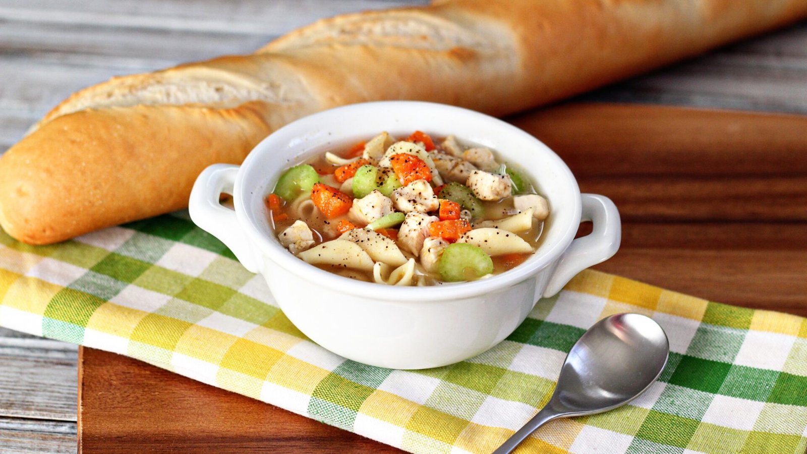 chicken-soup-with-carrot-onion-pepper-baguette